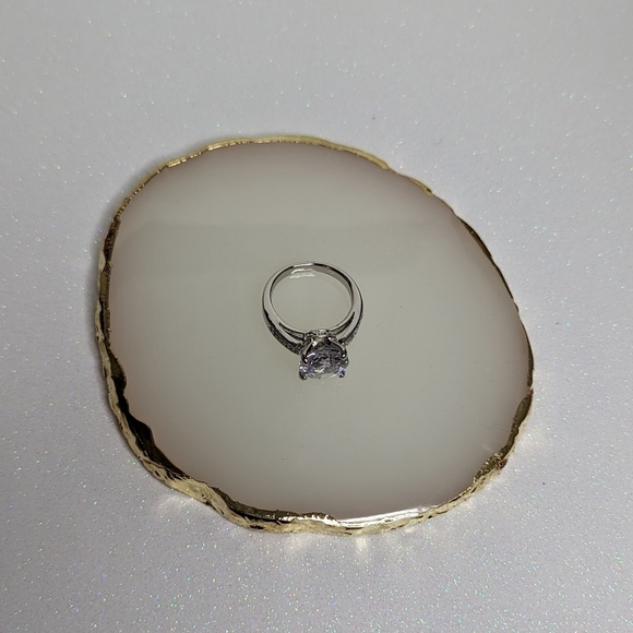 Cubic Zirconia Bling Size 6 Fashion Statement Jewelry Engagement Wedding Ring - Picture 2 of 9